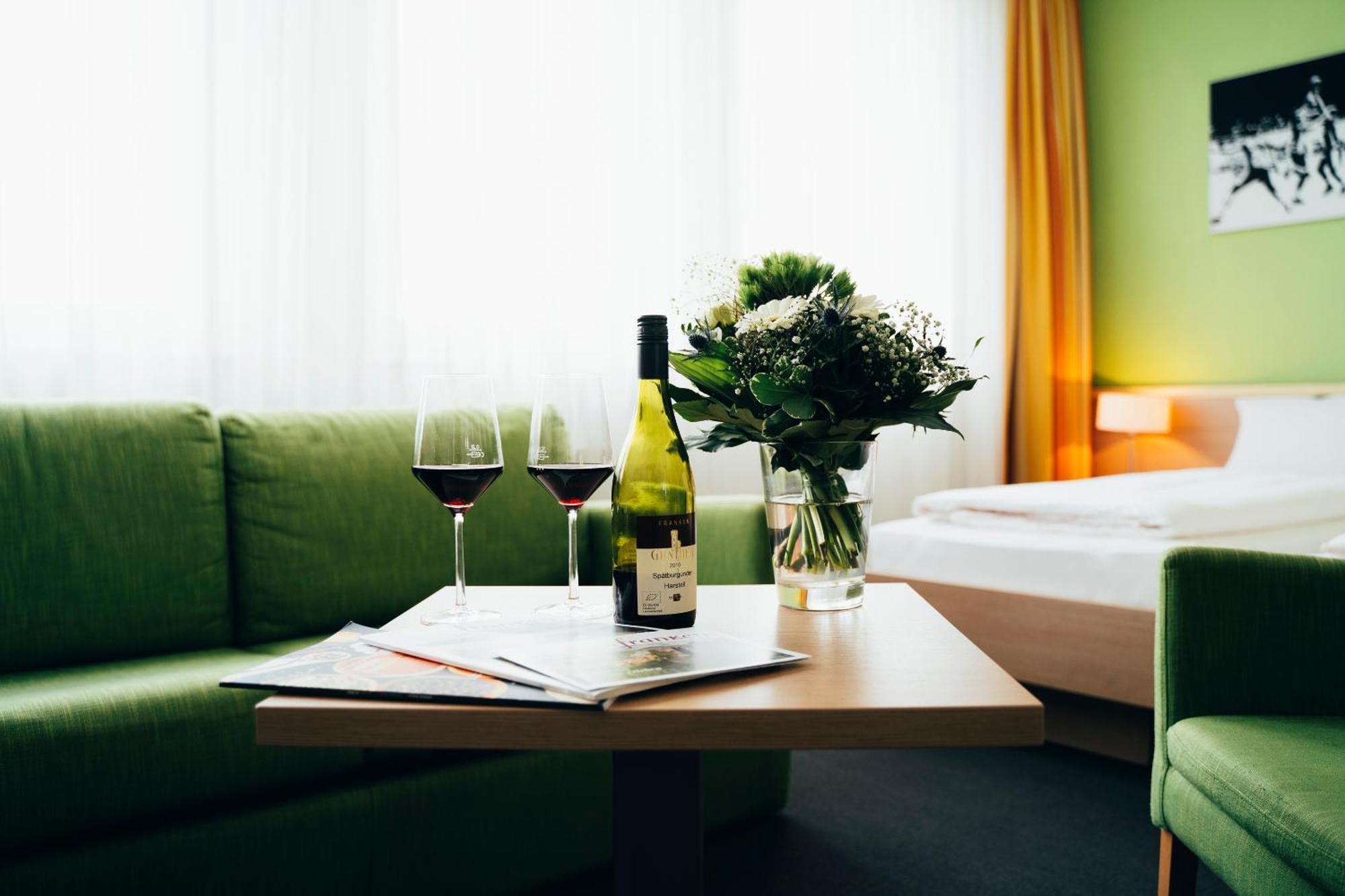 Business & Conference Sporthotel Grosswallstadt Ngoại thất bức ảnh