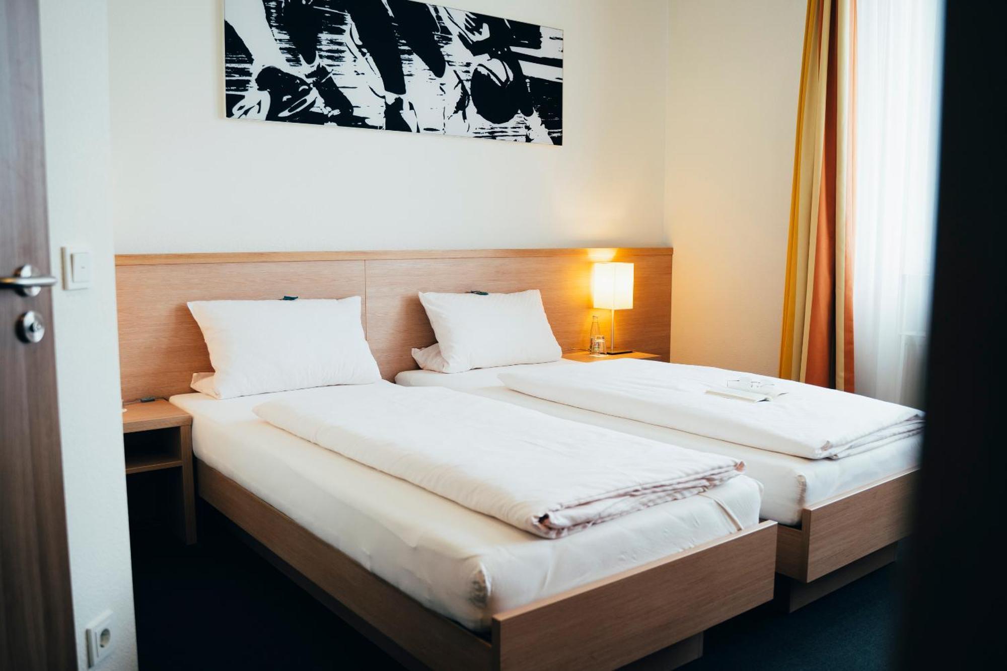 Business & Conference Sporthotel Grosswallstadt Ngoại thất bức ảnh