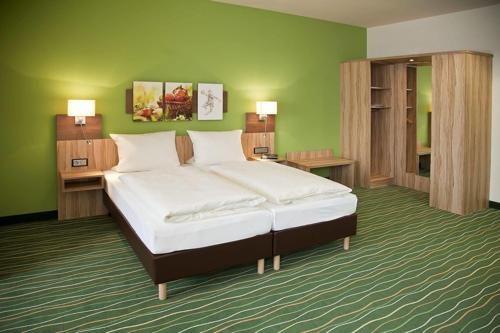 Business & Conference Sporthotel Grosswallstadt Ngoại thất bức ảnh