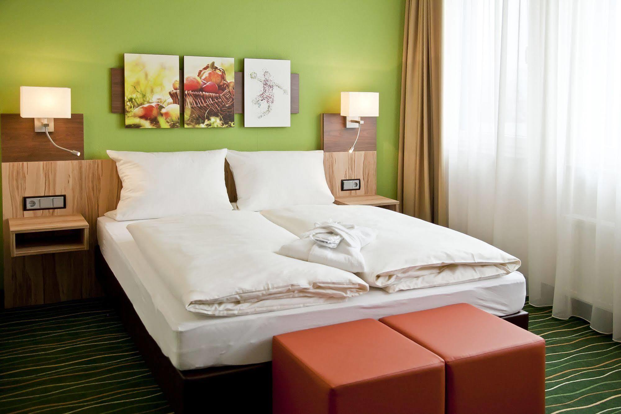 Business & Conference Sporthotel Grosswallstadt Ngoại thất bức ảnh