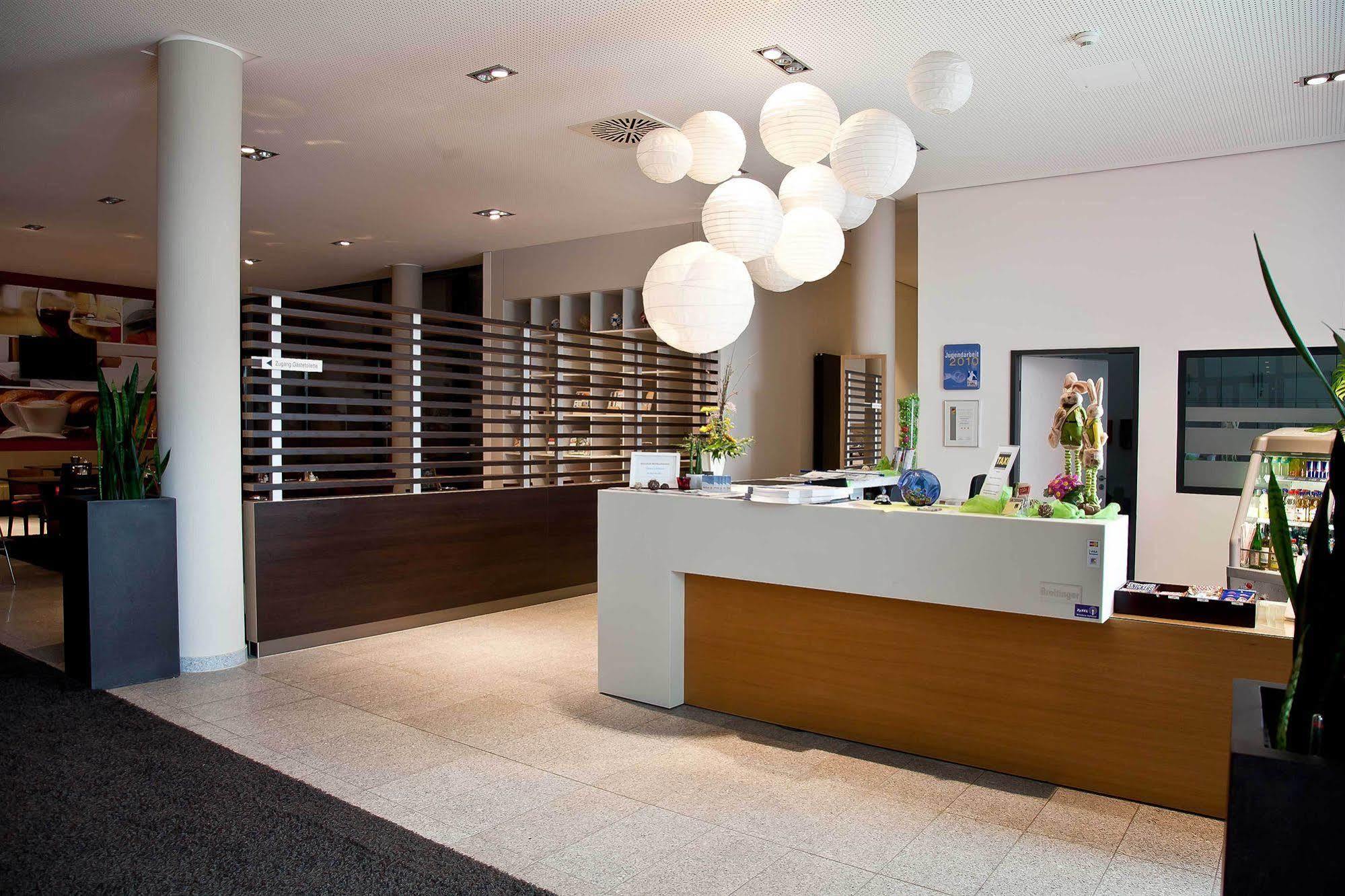 Business & Conference Sporthotel Grosswallstadt Ngoại thất bức ảnh